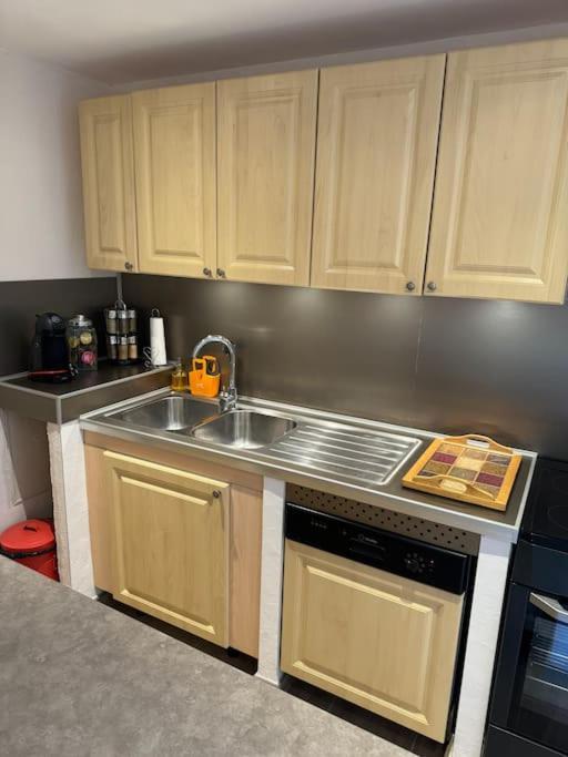 Appartement De Plain-Pied Avec Jardin Avignon Eksteriør bilde