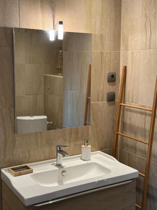 Appartement De Plain-Pied Avec Jardin Avignon Eksteriør bilde