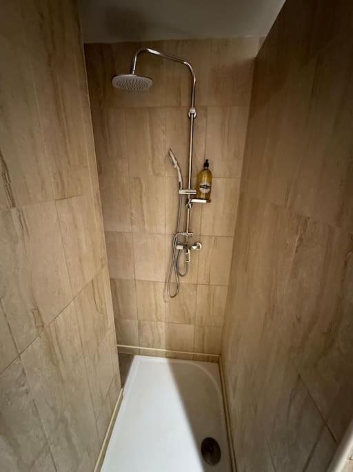 Appartement De Plain-Pied Avec Jardin Avignon Eksteriør bilde