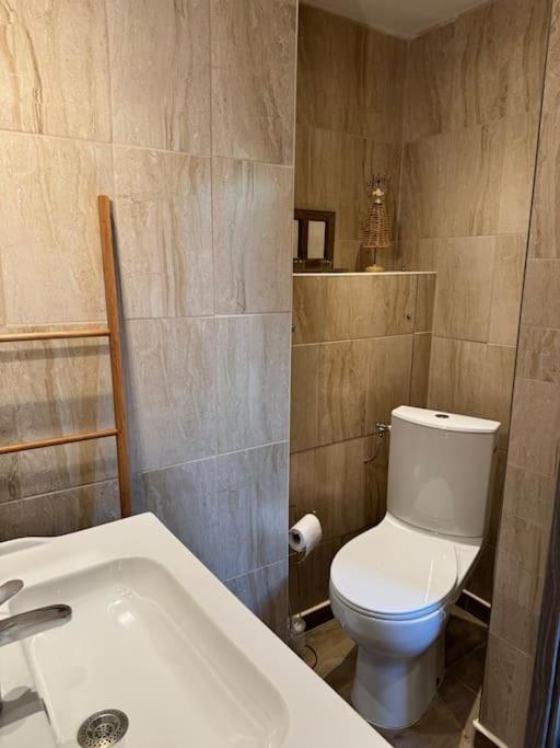 Appartement De Plain-Pied Avec Jardin Avignon Eksteriør bilde