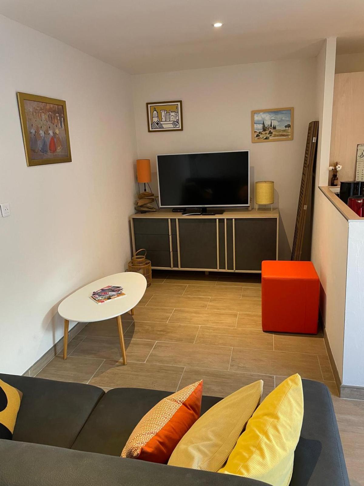 Appartement De Plain-Pied Avec Jardin Avignon Eksteriør bilde